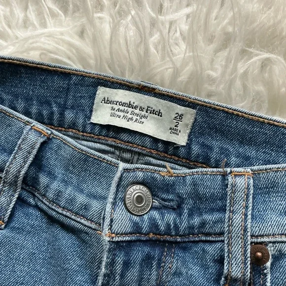 Abercrombie The Ankle Straight‎ Ultra High Rise Jeans - Picture 2 of 4